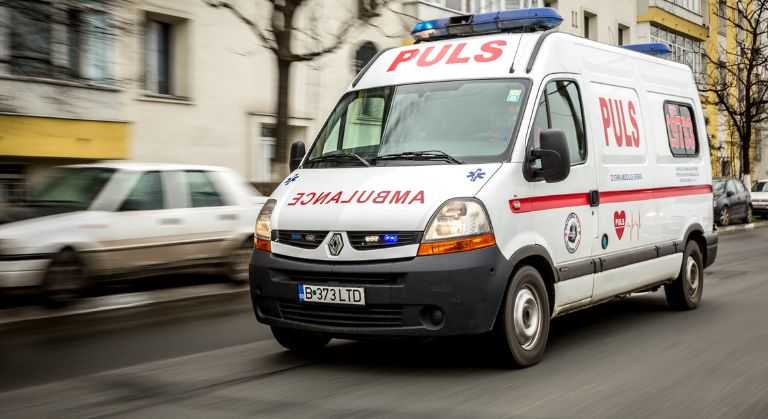 Transport medicalizat – ce înseamnă şi cui se adresează acest serviciu medical?